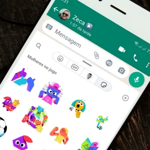 O WhatsApp está levando a criação de adesivos para o próximo nível com IA generativa