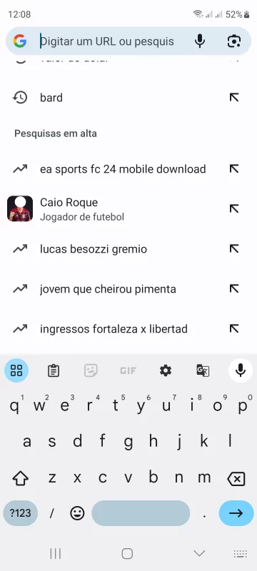 O Chrome no celular apresentará pesquisas de tendências ao abrir uma nova guia e tocar na barra de endereços.