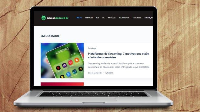 Notebook exibindo na tela site school Android Br