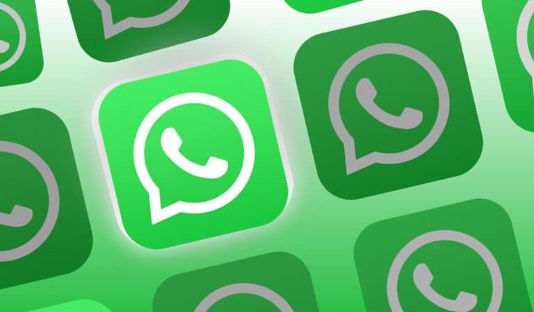 Várias logos do WhatsApp, com uma se destacando ao centro, sobre um fundo gradiente de verde e branco